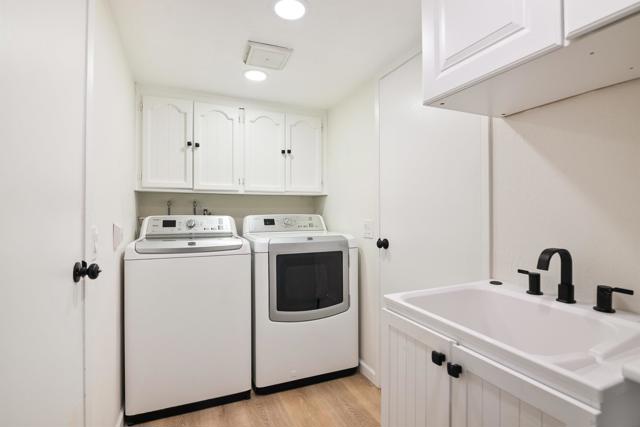 2524 Luciernaga St, Carlsbad CA: https://media.crmls.org/mediaz/993ef719-8886-4b34-809f-97288549614e.jpg