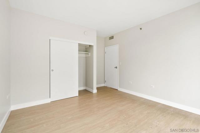 425 W Beech St, San Diego CA: https://media.crmls.org/mediaz/993f9d5f-b735-4768-b61c-e91cab5d1f4f.jpg