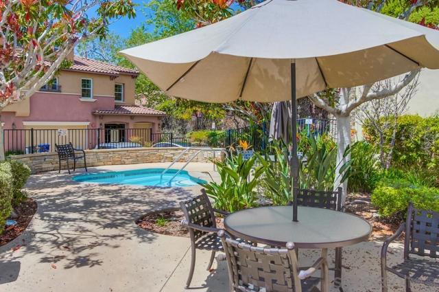 1184 Highbluff Ave, San Marcos CA: https://media.crmls.org/mediaz/993fc972-bb40-4620-9b4a-12b3a7963959.jpg