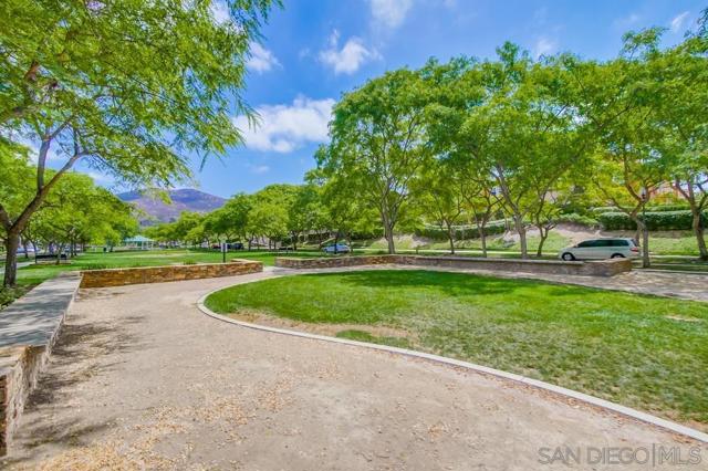 10477 YELLOW ROSE LANE, San Diego CA: https://media.crmls.org/mediaz/99402238-f308-41b0-abaa-a08547cb4055.jpg