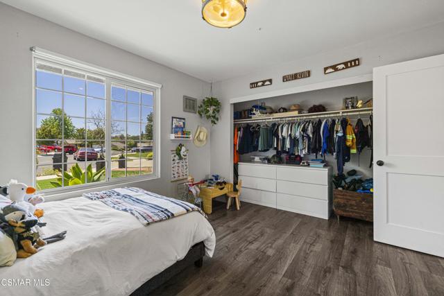 915 W Marcello Avenue, Thousand Oaks CA: https://media.crmls.org/mediaz/99416e56-65f7-4a1f-a32e-85f1bfc81d6c.jpg