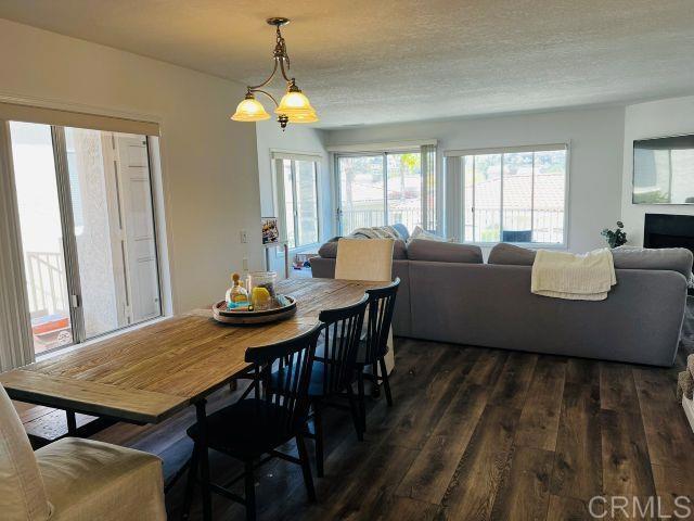 2520 Navarra Drive, Carlsbad CA: https://media.crmls.org/mediaz/9941838c-a5b9-48fc-b301-7f6cb76aa01b.jpg