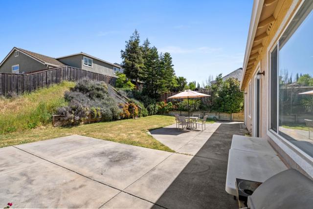 1085 Oakpoint Drive, Bay Point CA: https://media.crmls.org/mediaz/994205c0-dd0d-46ad-9819-37131cc77de1.jpg
