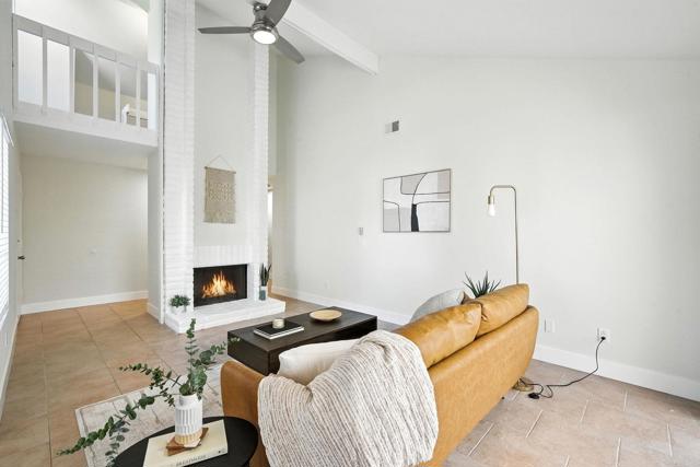 801 Caminito Azul, Carlsbad CA: https://media.crmls.org/mediaz/9942a1ac-1e71-4778-9007-e5f03f4ea982.jpg