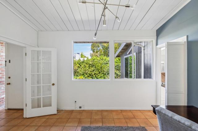 342 Carolina Lane, Palo Alto CA: https://media.crmls.org/mediaz/9942c656-157b-47e2-b43c-d5c9371e982f.jpg