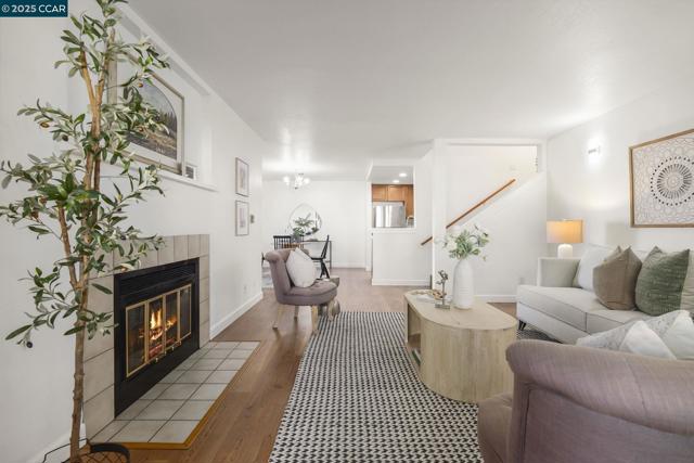 39993 Fremont Blvd, Fremont CA: https://media.crmls.org/mediaz/9943357c-79e5-409a-ae07-90ddc0c4885a.jpg