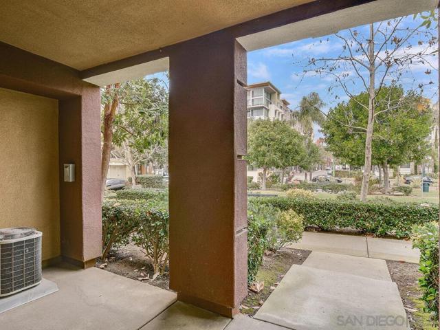 8732 Esplanade Park Lane, San Diego CA: https://media.crmls.org/mediaz/99436495-7c29-4f93-9853-7978697ba44e.jpg