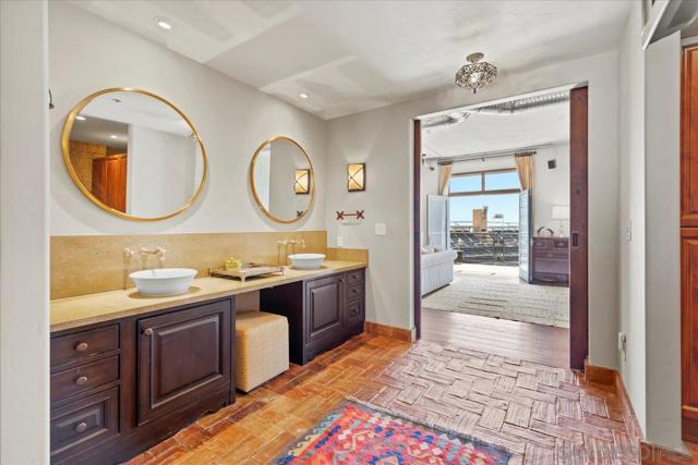 Image 59 of 75 For 877 Island Ave  1006