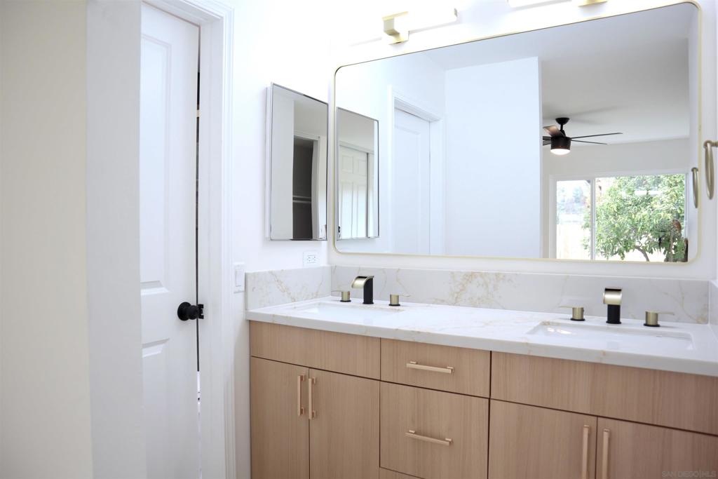 15229 Andorra Way - photo 9