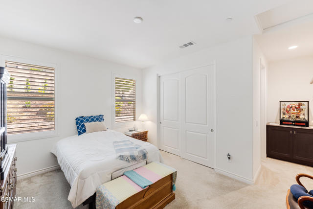 12809 Lone Trail Court, Moorpark CA: https://media.crmls.org/mediaz/9943ab97-159a-4a6a-99c9-ecbbafd73254.jpg