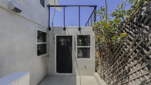 1028 30 Lincoln Ave, San Diego CA: https://media.crmls.org/mediaz/9943d752-509f-4ee8-923c-f50e7823a006.jpg