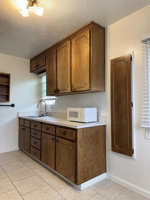 24545 Leona Drive, Hayward CA: https://media.crmls.org/mediaz/99442194-90a5-4336-b44c-61ede4799f70.jpg