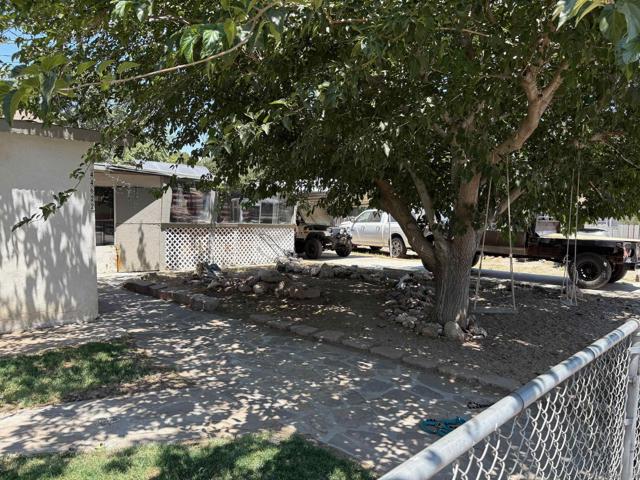 44622 Holtville Ave, Jacumba CA: https://media.crmls.org/mediaz/9944791e-4e43-41f5-9030-0ca82ced1a09.jpg