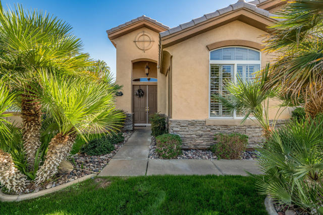43328 Heritage Palms N Drive, Indio CA: https://media.crmls.org/mediaz/99454665-6d9b-49bb-893a-dc67a6fc8474.jpg