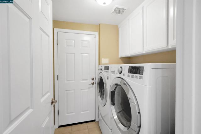 405 Triomphe Ct, Danville CA: https://media.crmls.org/mediaz/99467d6d-529c-4393-81d3-89a253eb07c1.jpg