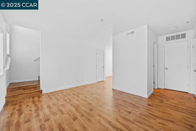 16472 Foothill Blvd, San Leandro CA: https://media.crmls.org/mediaz/99469e75-9d9b-4e5b-9d4a-baa7db827df7.jpg