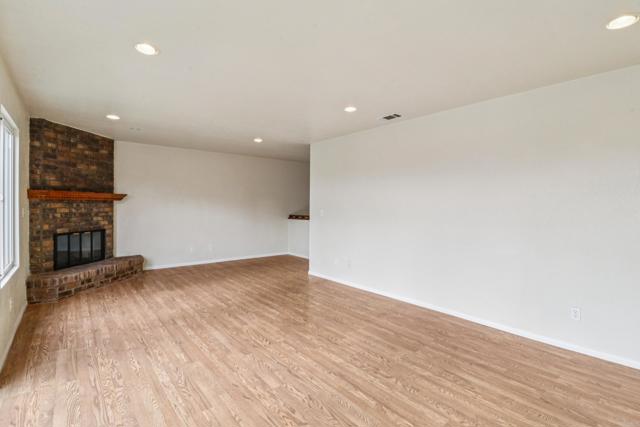 1906 08 S Broadway, Oceanside CA: https://media.crmls.org/mediaz/9946dc3c-63bf-406a-8605-23071b9ea579.jpg