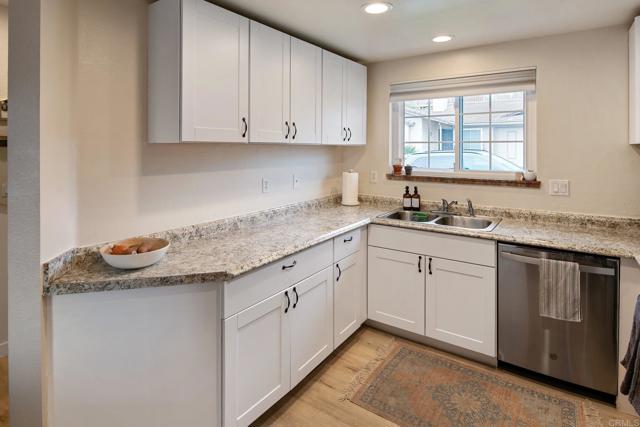 Detail Gallery Image 14 of 37 For 1259 Sundown, Escondido,  CA 92026 - 2 Beds | 2 Baths