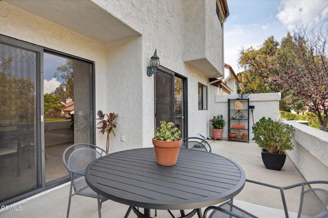 Detail Gallery Image 20 of 43 For 1216 Mission Verde Dr. Dr, Camarillo,  CA 93012 - 2 Beds | 2/1 Baths