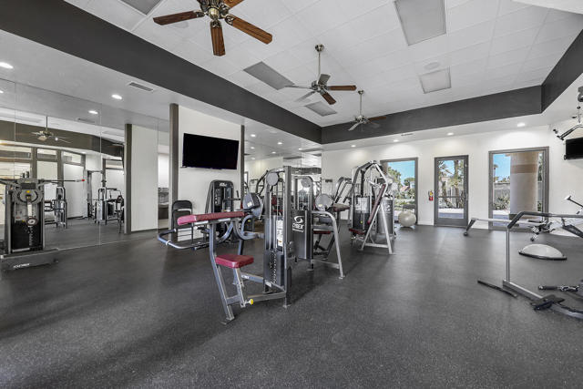 77576 Calle Las Brisas N, Palm Desert CA: https://media.crmls.org/mediaz/99483ee1-03be-4e7c-a87e-ee45c9e49967.jpg