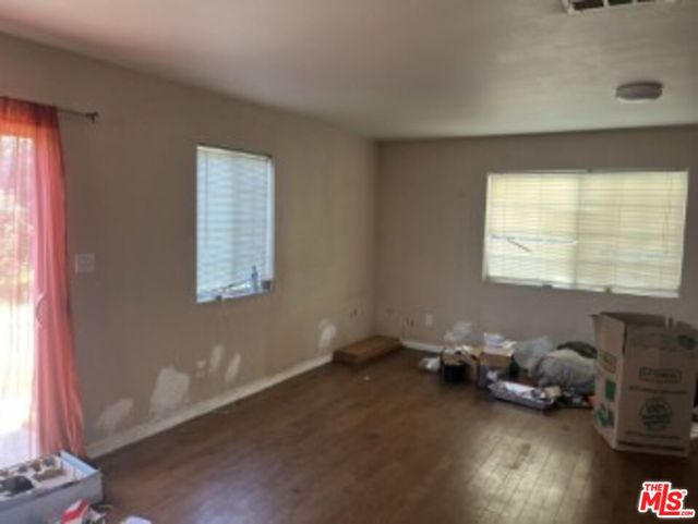 2223 E Oris Street, Compton CA: https://media.crmls.org/mediaz/99496ffb-f137-4839-8515-aa57b28e1d52.jpg