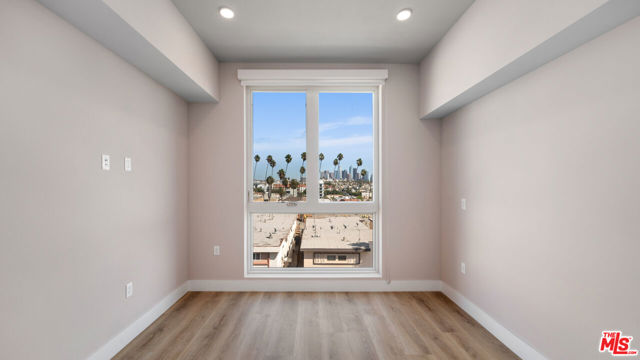 927 Fedora Street, Los Angeles CA: https://media.crmls.org/mediaz/9949993b-251f-4f44-a1c7-a1862b302b74.jpg