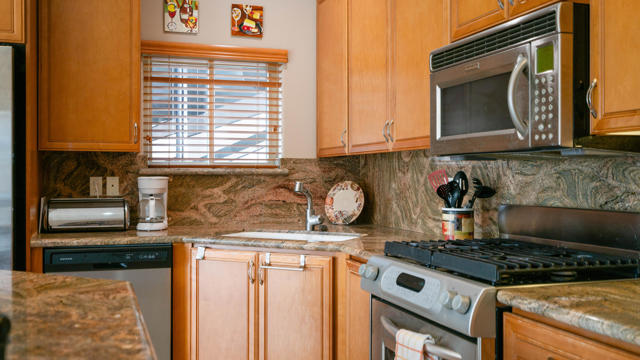 86169 Arrowood Avenue, Coachella CA: https://media.crmls.org/mediaz/9949c90f-4def-4a92-8fdc-d765fbd9694b.jpg