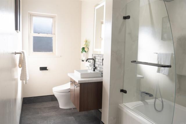 Detail Gallery Image 16 of 23 For 2560 Aaron Ct, San Diego,  CA 92105 - 3 Beds | 2/1 Baths