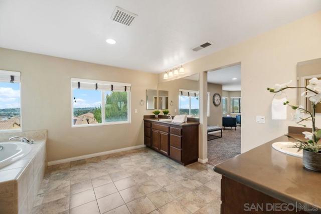 1616 Pegasus Way, San Marcos CA: https://media.crmls.org/mediaz/994a9ab8-3f39-4422-857a-6acd9403bf68.jpg