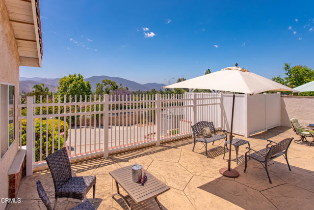 2210 Via Loma, Camarillo CA: https://media.crmls.org/mediaz/994aab00-7d6d-49cf-80d4-8d24bcde15e6.jpg