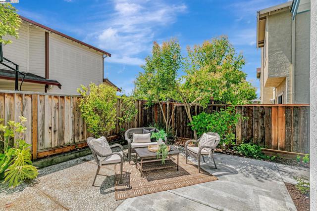 4772 Mendocino Ter, Fremont CA: https://media.crmls.org/mediaz/994c71bf-b1ef-4f38-a5b5-19ffcd13a782.jpg
