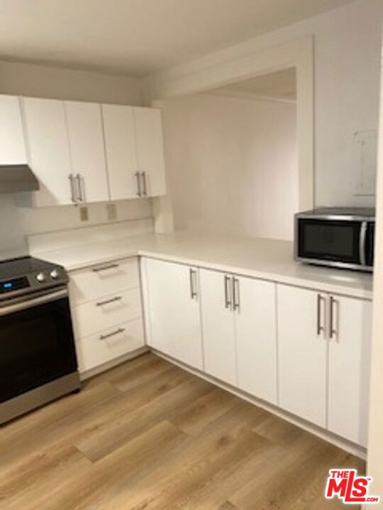 730 N Eucalyptus Avenue, Inglewood CA: https://media.crmls.org/mediaz/994ca2b1-e9e4-468d-88fa-bbc47b859a57.jpg