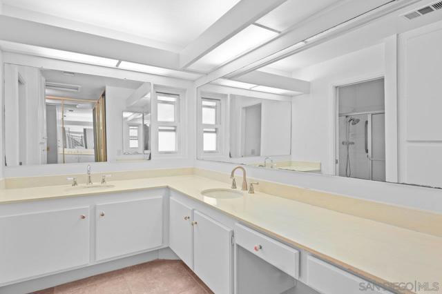4041 Caminito Dehesa, San Diego CA: https://media.crmls.org/mediaz/994ce6e1-a6b7-488e-a60c-8fda1cc6c8cd.jpg