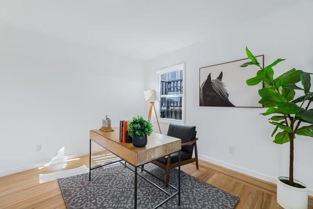 4715 Davenport Avenue, Oakland CA: https://media.crmls.org/mediaz/994ce9a4-83b7-4752-b65d-2321a63bc5a6.jpg