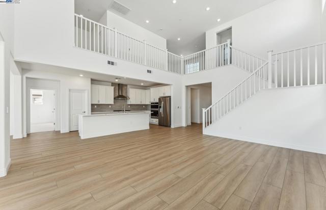 1062 Bradbury Dr, Discovery Bay CA: https://media.crmls.org/mediaz/994e0cd5-4ebd-47e7-900e-3a49f7fcc559.jpg