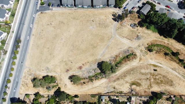 11 Hill Circle, Salinas CA: https://media.crmls.org/mediaz/994e341a-5234-459b-ade4-9f62e5fc51fe.jpg