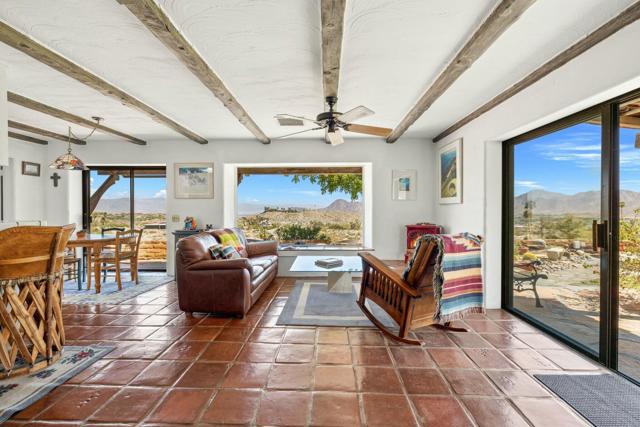 48600 Coyote Road, Palm Desert CA: https://media.crmls.org/mediaz/994e9979-aba7-4554-ad51-1dc9e6afbff8.jpg