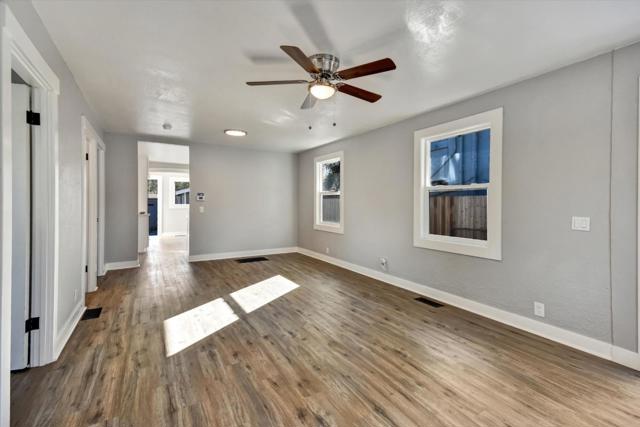 367 College Street, Hollister CA: https://media.crmls.org/mediaz/994eb245-3f21-47fe-95a6-314c16f51976.jpg