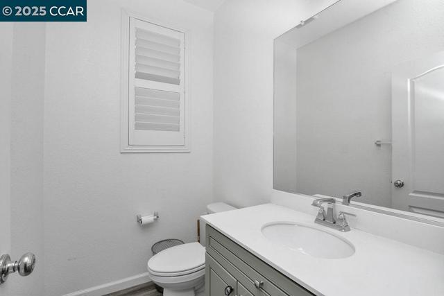476 Colina Way, El Sobrante CA: https://media.crmls.org/mediaz/994eca91-f3e1-40e8-9552-7d8ea6b8b788.jpg