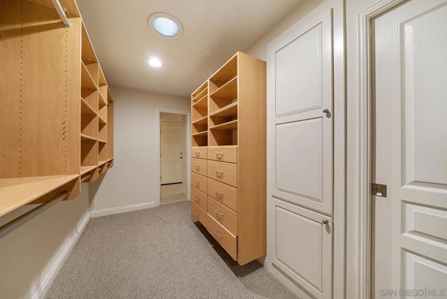 7102 Via Mariposa Norte, Bonsall CA: https://media.crmls.org/mediaz/994ffe09-76cd-422c-a5e1-320f6dc3a7dc.jpg
