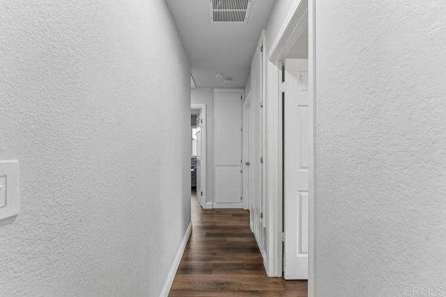 927 Cottonwood Court, Corona CA: https://media.crmls.org/mediaz/9950093f-cbef-4bd8-89b1-f6bcad944849.jpg