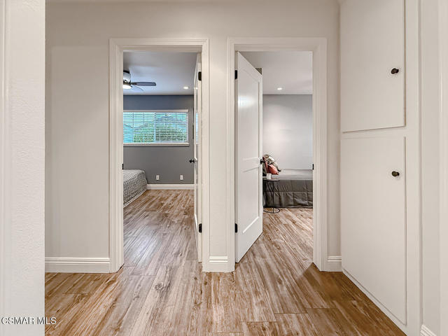 751 Muirfield Avenue, Simi Valley CA: https://media.crmls.org/mediaz/9950fa0e-8382-4f58-9a39-62db7099bd09.jpg