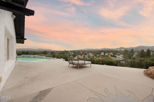 31673 Foxfield Drive, Westlake Village CA: https://media.crmls.org/mediaz/99525788-aba1-4c04-8e92-dac2c2f6c82b.jpg
