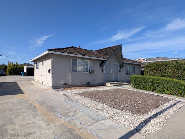 2387 Karen Drive, Santa Clara CA: https://media.crmls.org/mediaz/995333d4-a6ad-4288-b575-c3e6c15b6c13.jpg