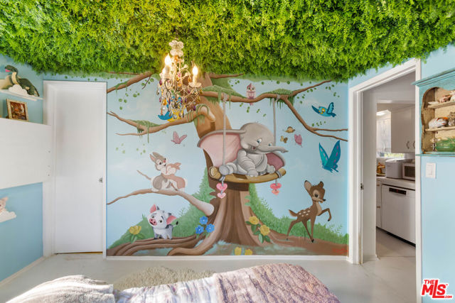 19544 Bowers Drive, Topanga CA: https://media.crmls.org/mediaz/99539a53-cee2-4ed1-8e82-ff38ecaa85f8.jpg