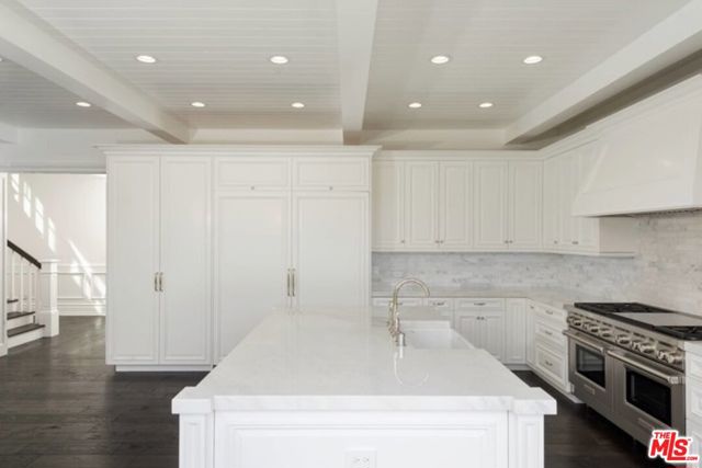 10338 Keswick Avenue, Los Angeles CA: https://media.crmls.org/mediaz/9953a560-a0e4-49ec-b78f-d2f98adbe69a.jpg