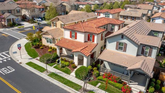 1091 S Shields Avenue, Mountain House CA: https://media.crmls.org/mediaz/99540fbb-88a7-4bfc-b416-e642029507e8.jpg
