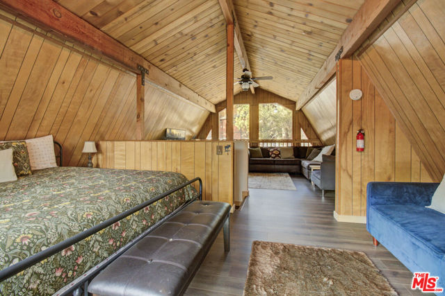 612 Kean Way, Big Bear City CA: https://media.crmls.org/mediaz/99559eda-0dba-4069-a2d9-7a63c5ca0113.jpg