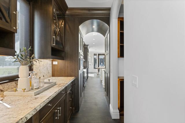 2574 Muirfields Drive, Carlsbad CA: https://media.crmls.org/mediaz/9955e28a-3a5f-4dca-a0f2-d318e5960309.jpg