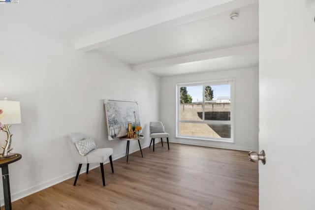 37107 Holly St, Fremont CA: https://media.crmls.org/mediaz/9959129d-54b4-44e0-9e15-03bb3fa3cbd2.jpg